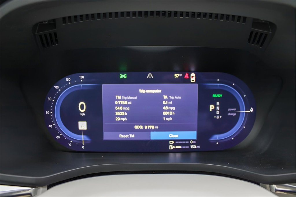 Certified 2025 Volvo XC60 T8 Ultra w/ Protection Package Premier image 30