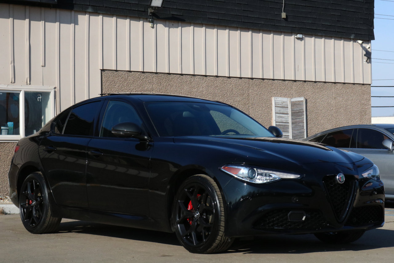 Used 2021 Alfa Romeo Giulia Ti w/ Nero Edizione image 6