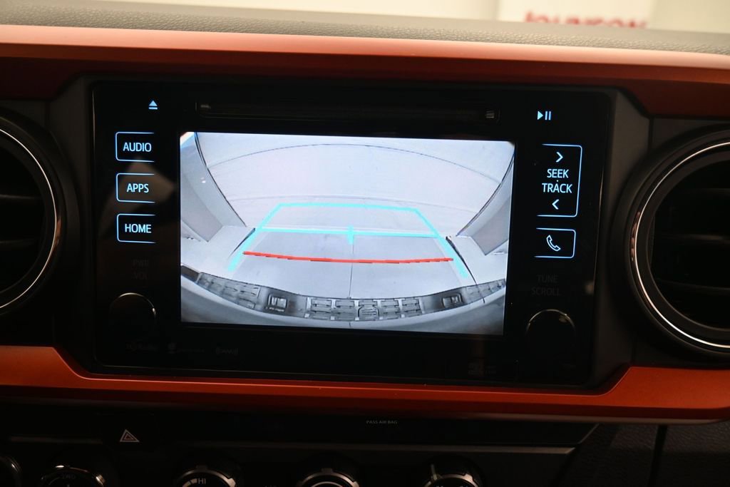 Used 2019 Toyota Tacoma TRD Off-Road AWD/4WD image 18