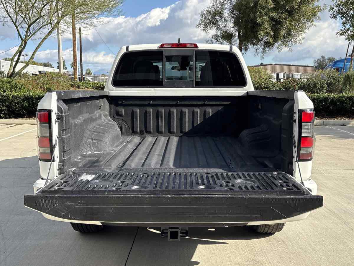 Used 2022 Nissan Frontier SV image 10