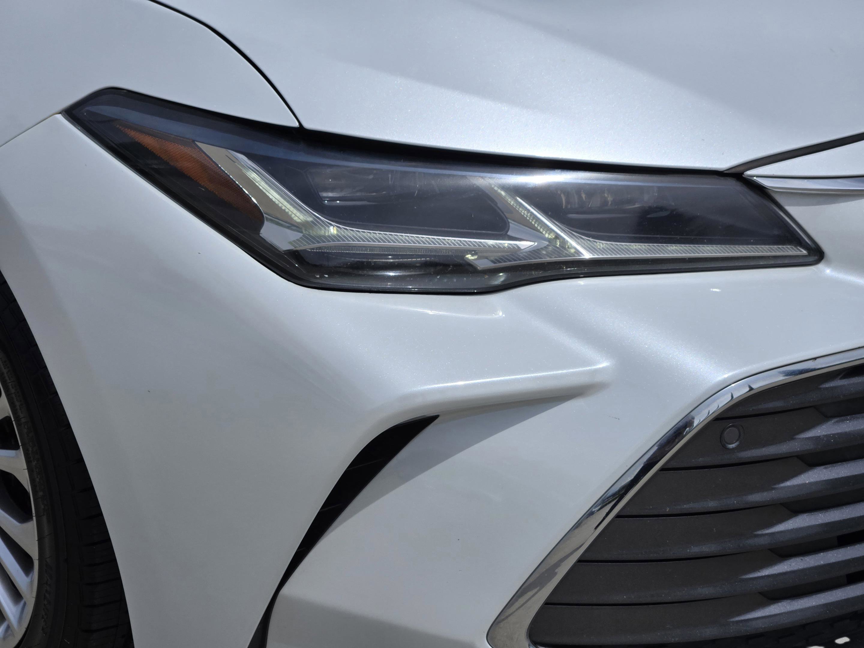 Used 2019 Toyota Avalon Limited w/ Advanced Safety Package image 9