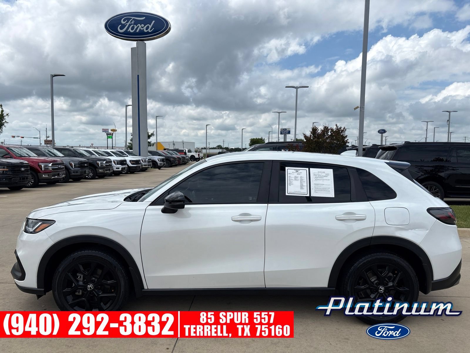 Used 2023 Honda HR-V Sport image 2