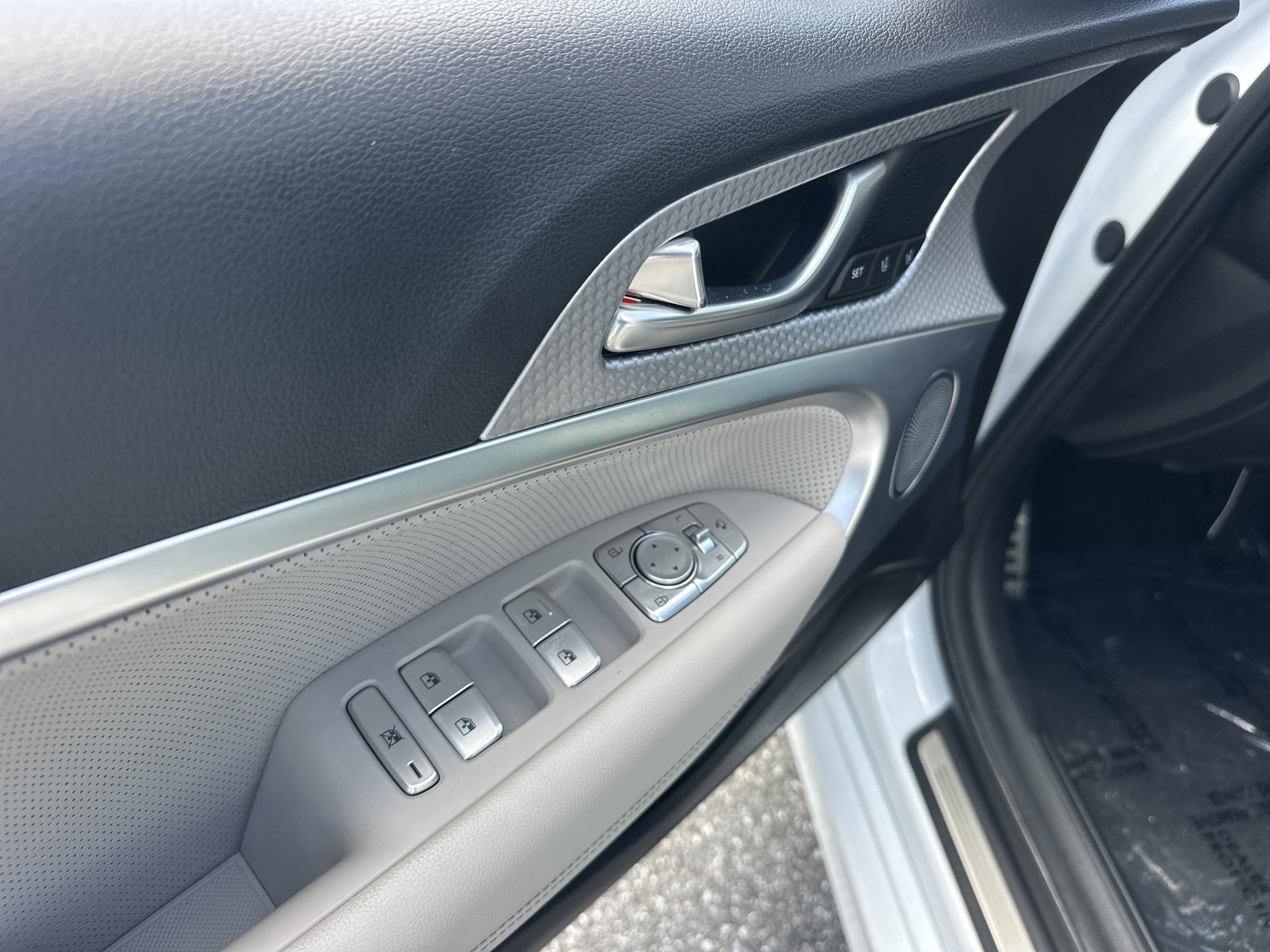Certified 2023 Genesis G70 2.0T w/ Sport Prestige Package RWD image 18