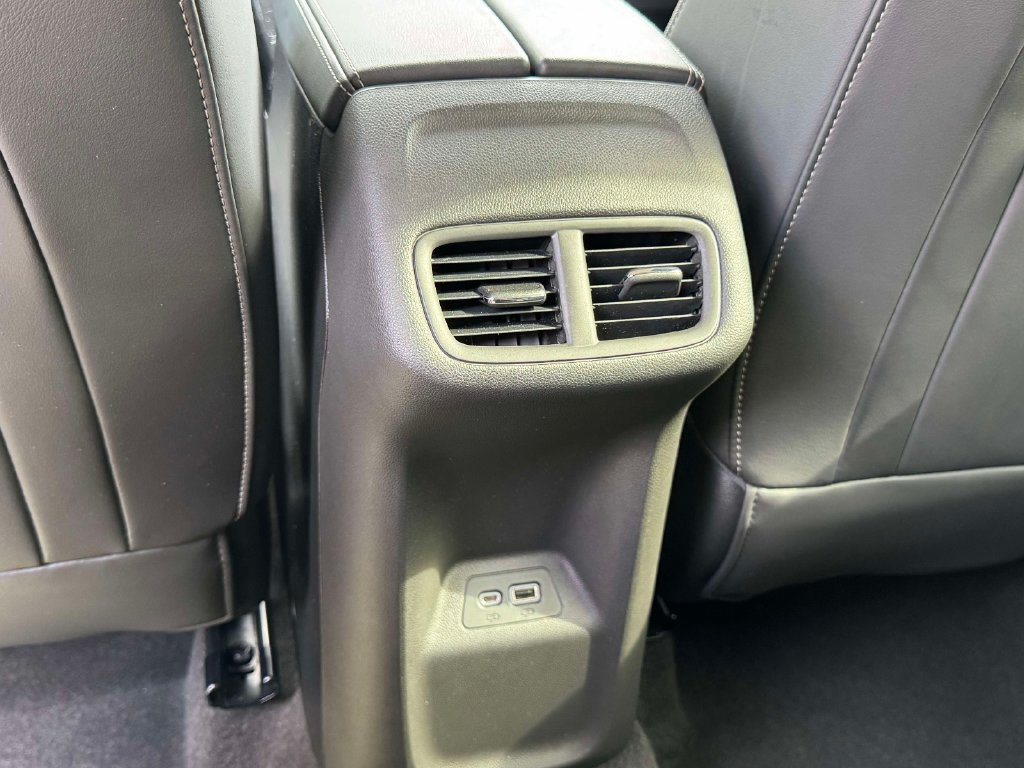 Used 2023 Buick Envision Essence AWD/4WD image 14