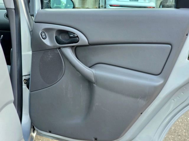 Used 2004 Ford Focus SE image 29