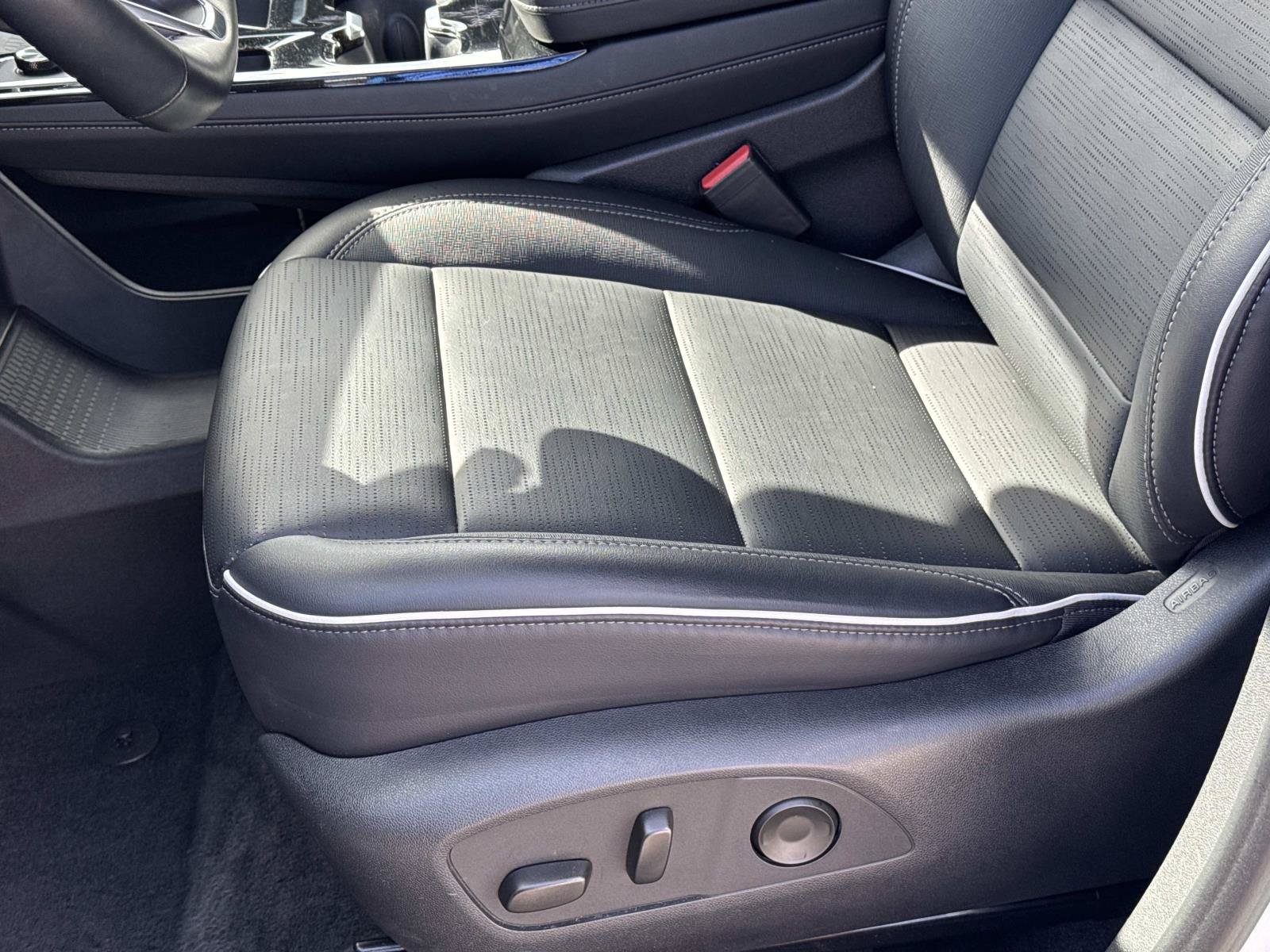 Used 2026 Buick Enclave Sport Touring FWD image 12