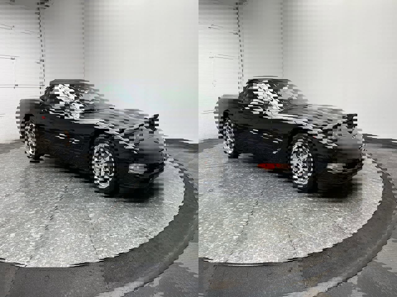 Used 2001 Chevrolet Corvette Convertible w/ Preferred Equipment Group2 image 24