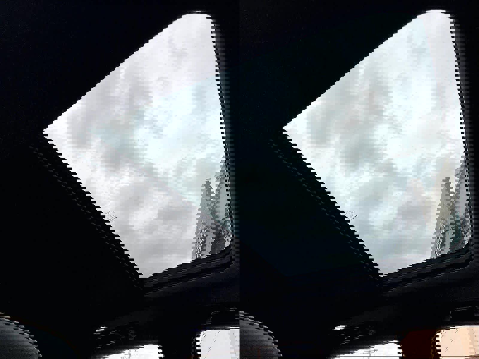 Used 2021 GMC Yukon SLT w/ SLT Premium Package image 23