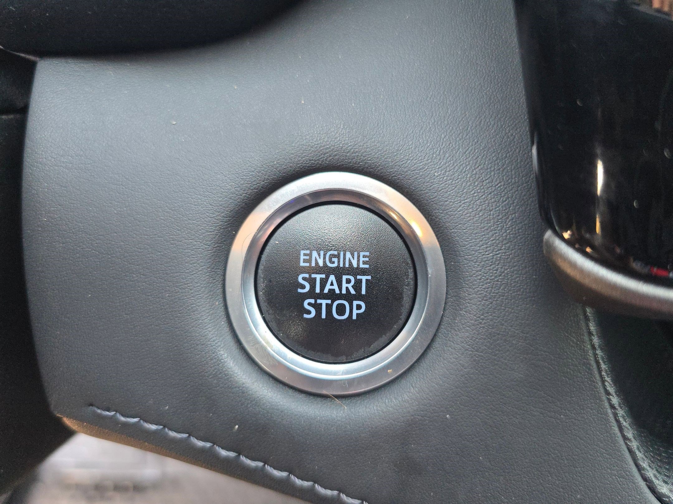 Used 2020 Toyota Highlander XLE image 26