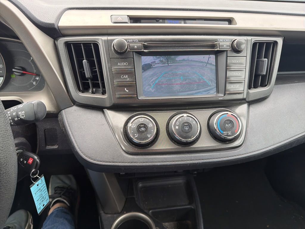 Used 2015 Toyota RAV4 LE AWD/4WD image 11