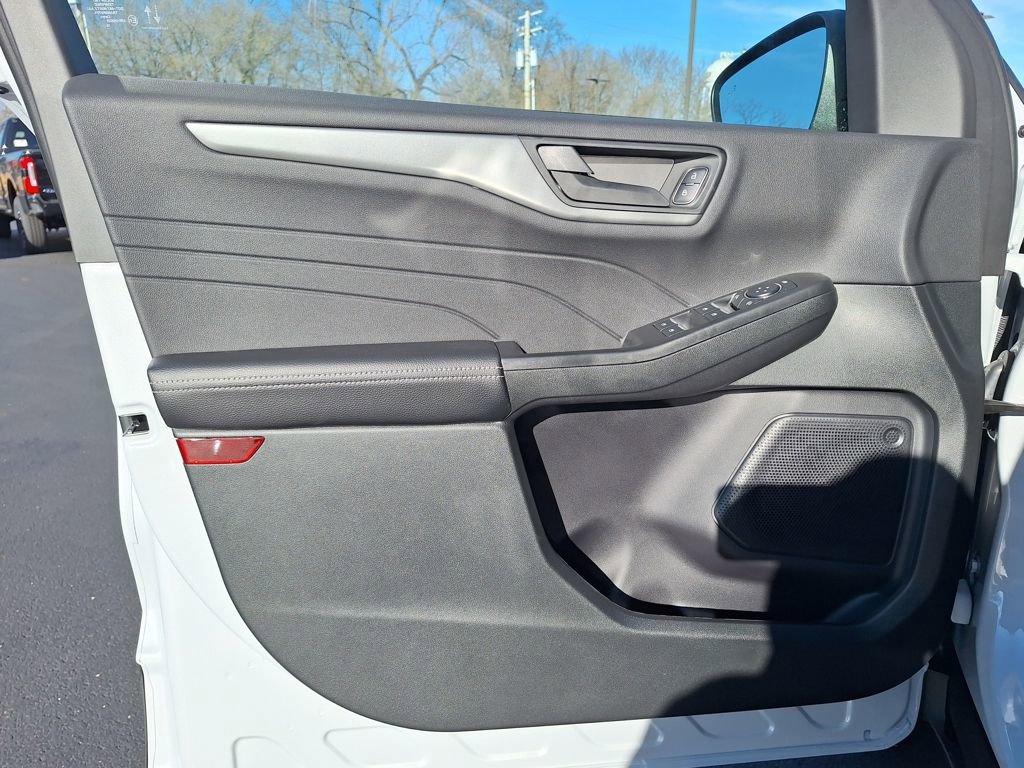 New 2026 Ford Escape Active w/ Tech Pack #1 AWD/4WD image 2