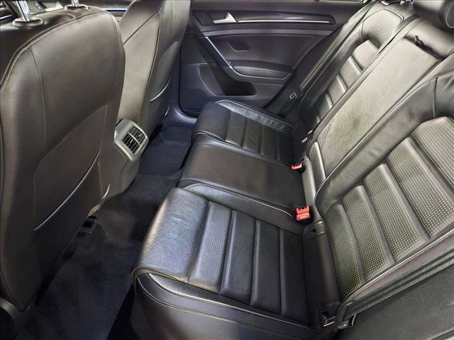 Used 2019 Volkswagen Golf 4-Door image 18