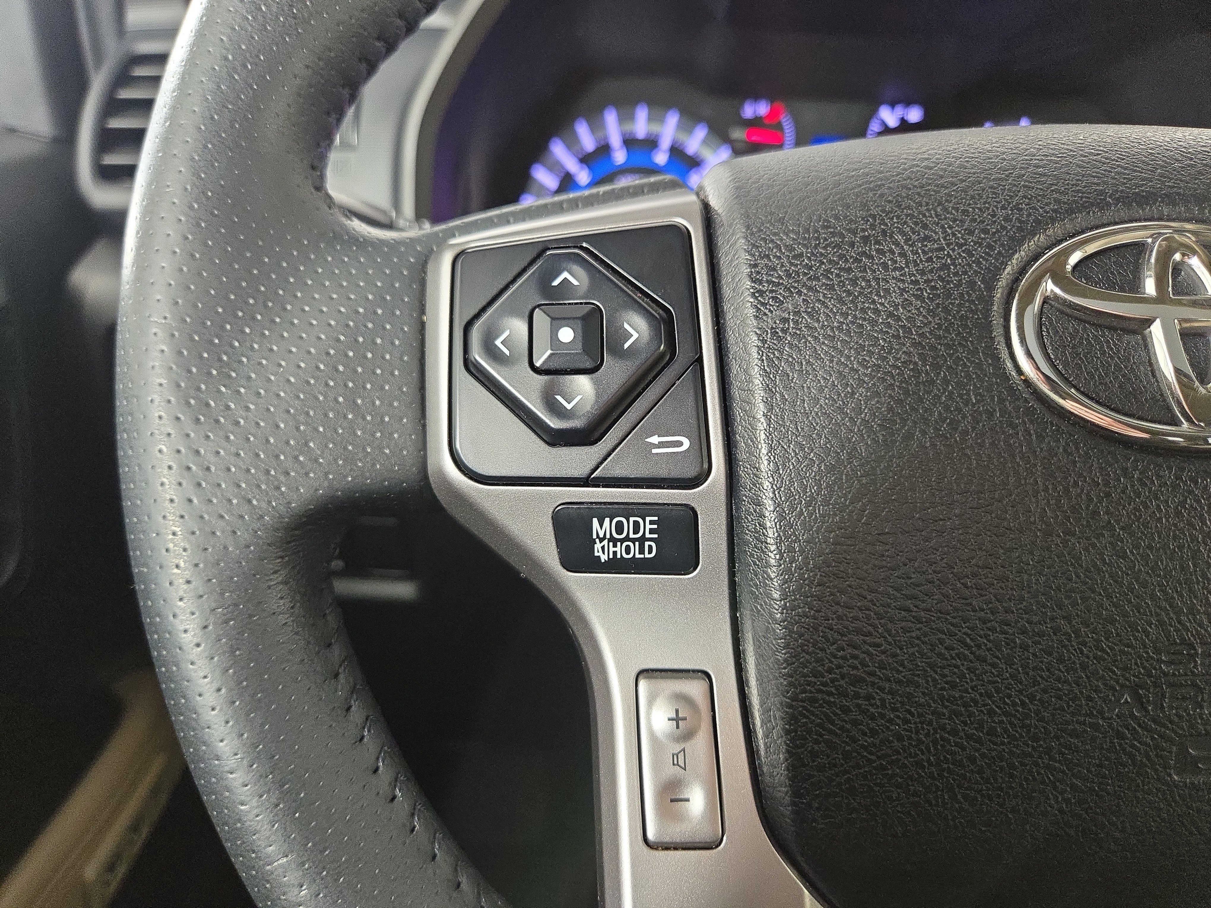 Used 2016 Toyota 4Runner Limited image 16