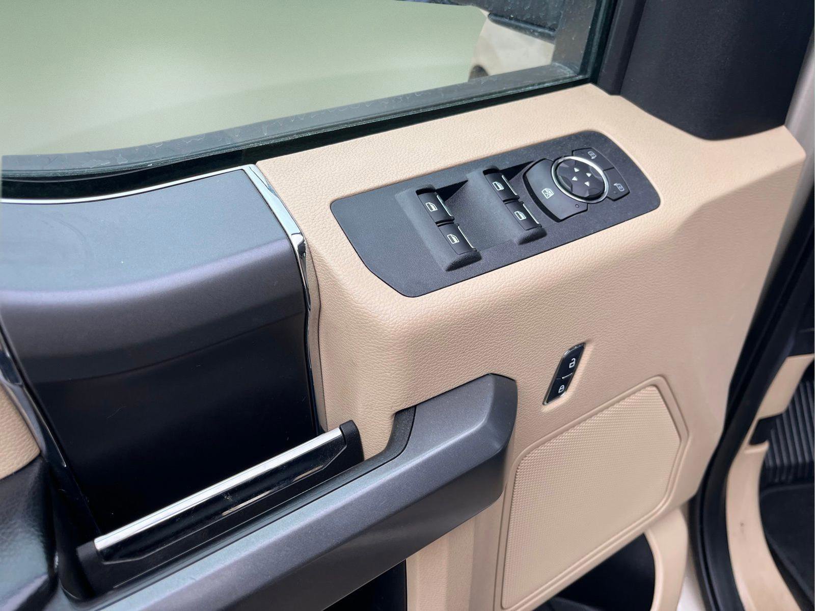 Used 2018 Ford F150 XLT w/ XTR Package image 11