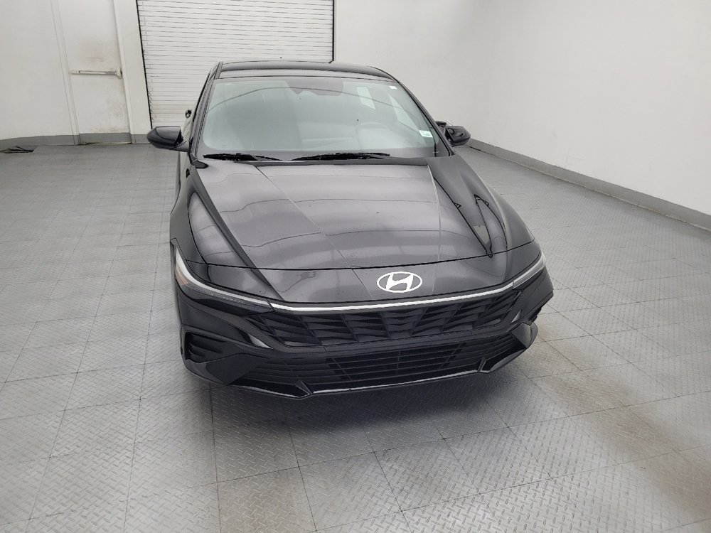 Used 2025 Hyundai Elantra Sport FWD image 14