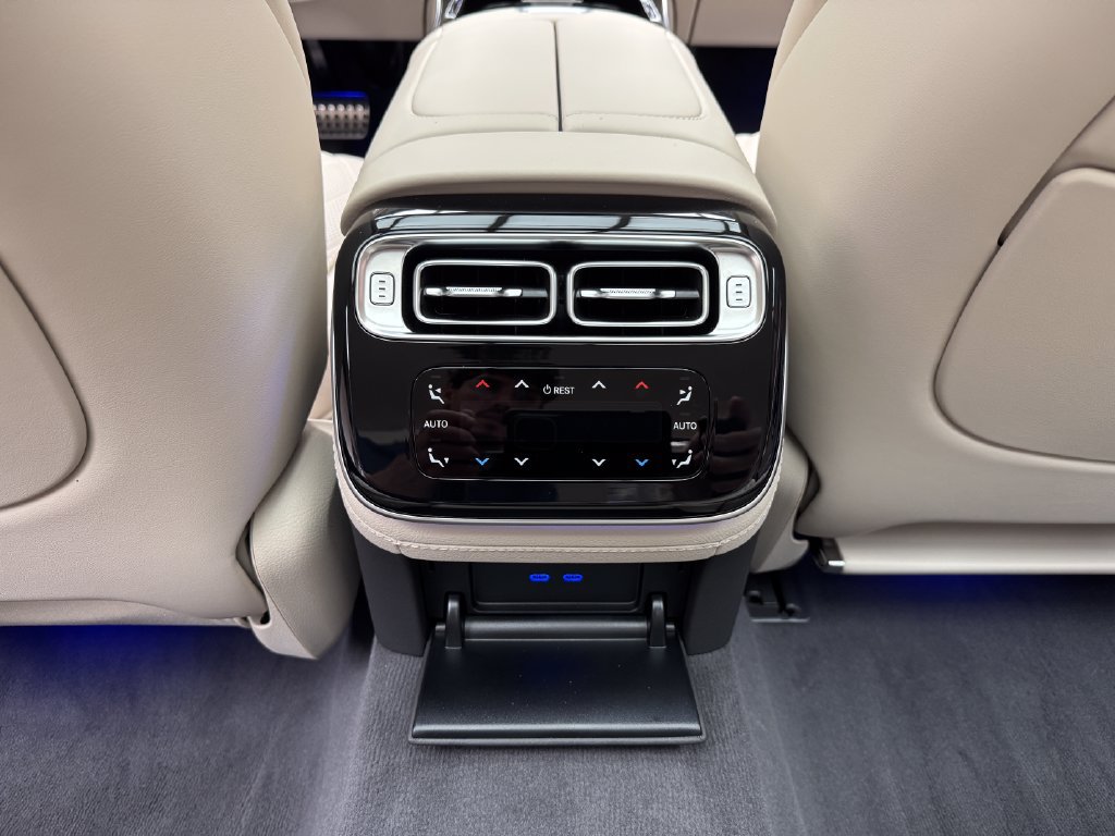 New 2026 Mercedes-Benz S 580 4MATIC Sedan image 12