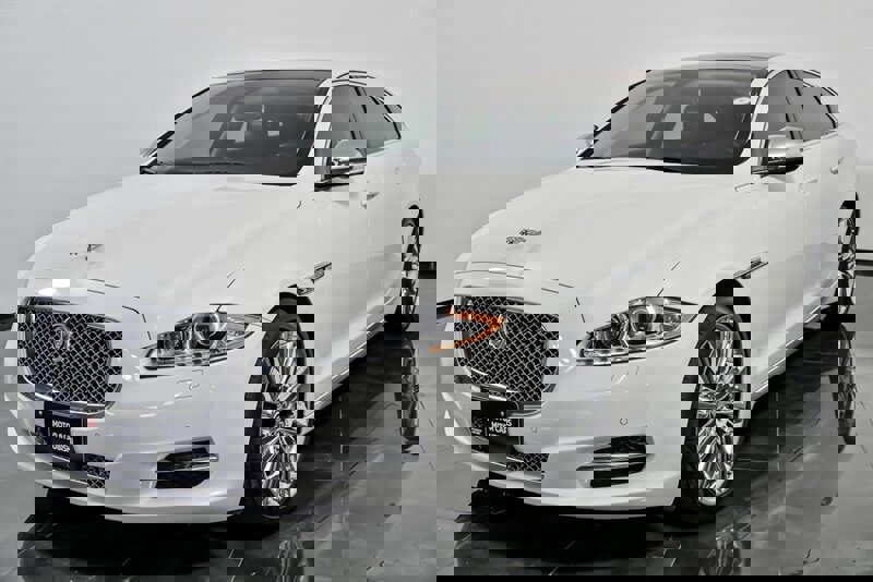 Used 2011 Jaguar XJ L Supercharged image 5