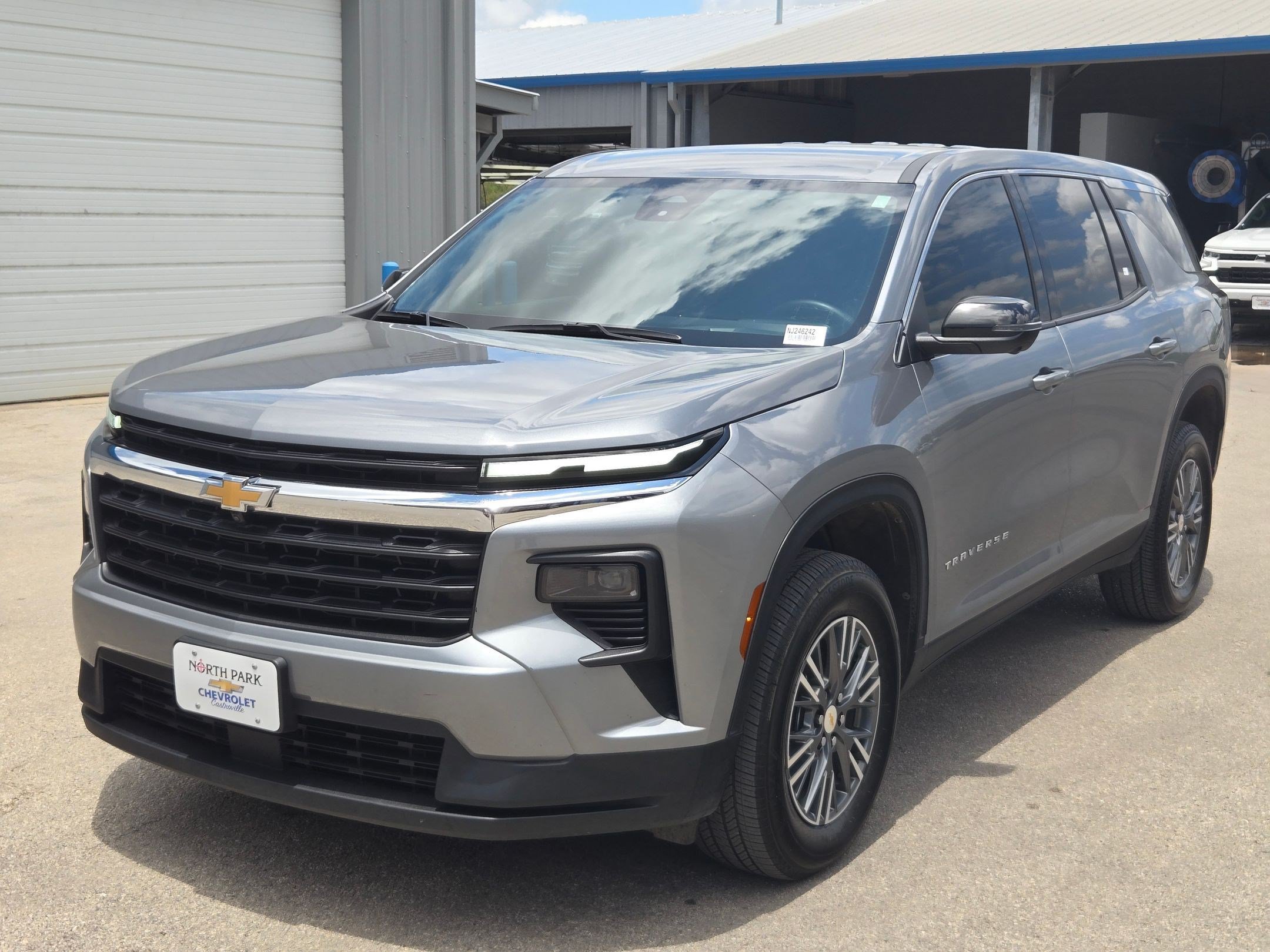 Certified 2024 Chevrolet Traverse LS FWD image 7