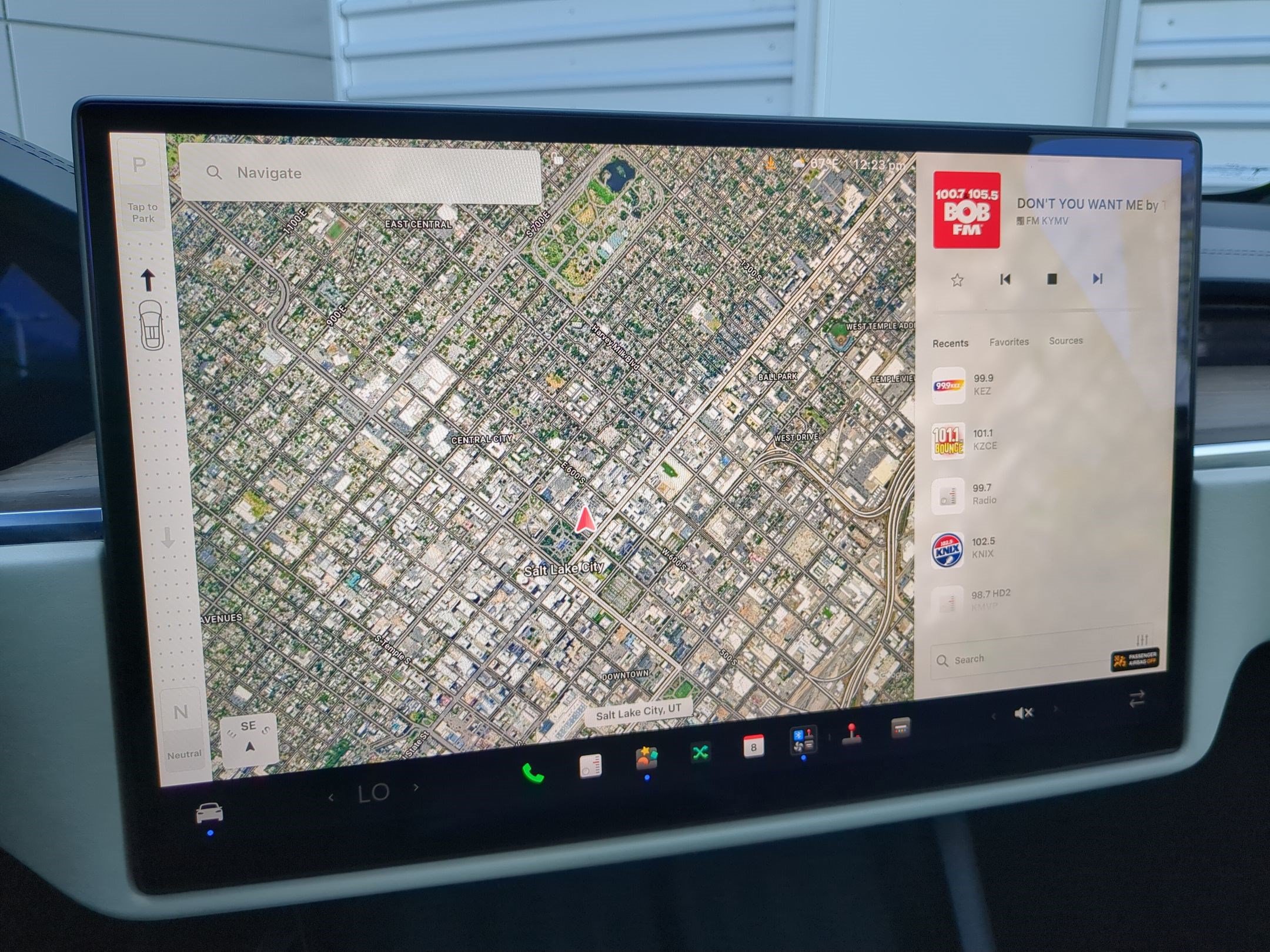 Used 2022 Tesla Model X AWD/4WD image 26