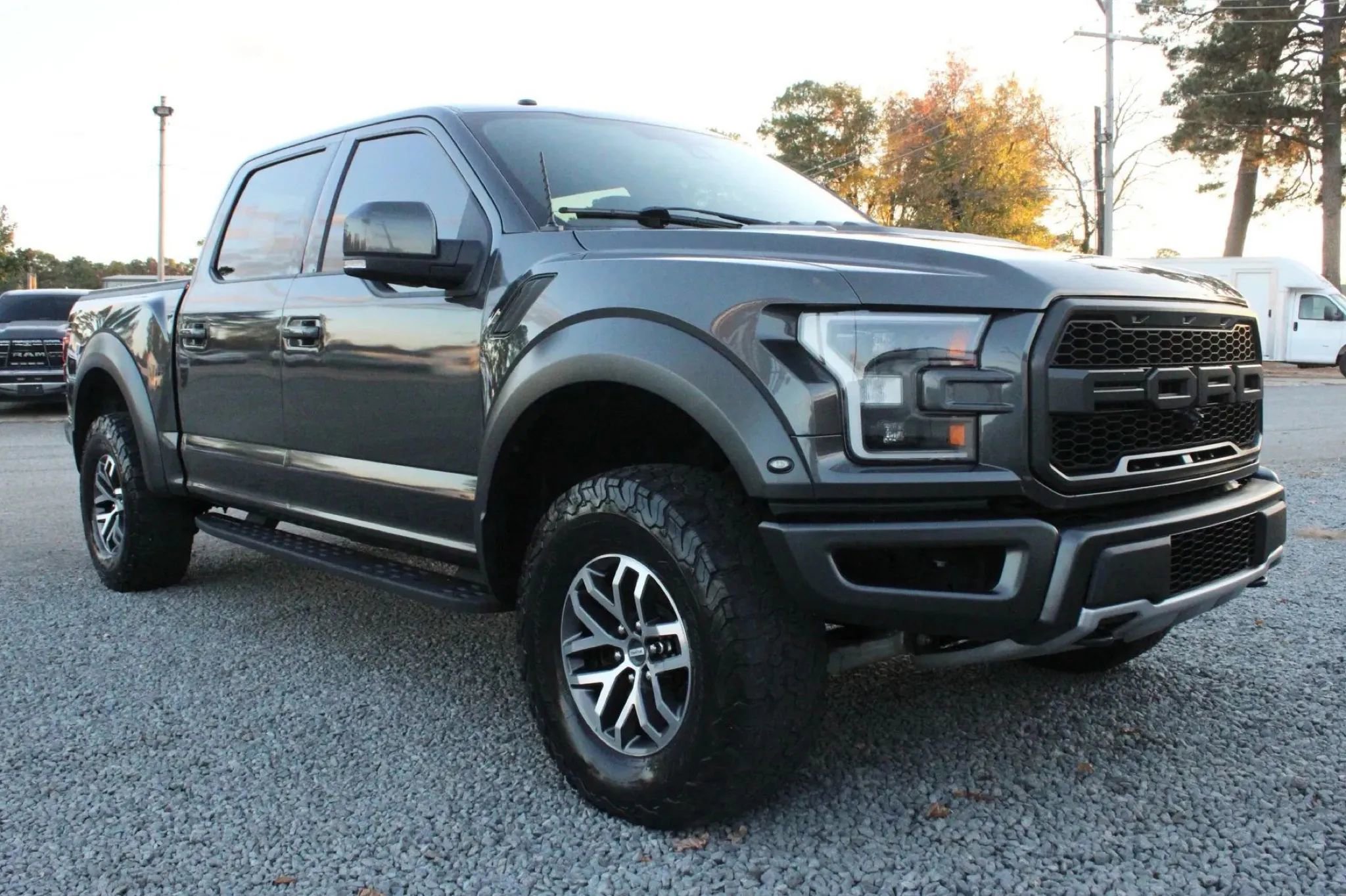 Used 2017 Ford F150 Raptor w/ Equipment Group 802A Luxury AWD/4WD image 6