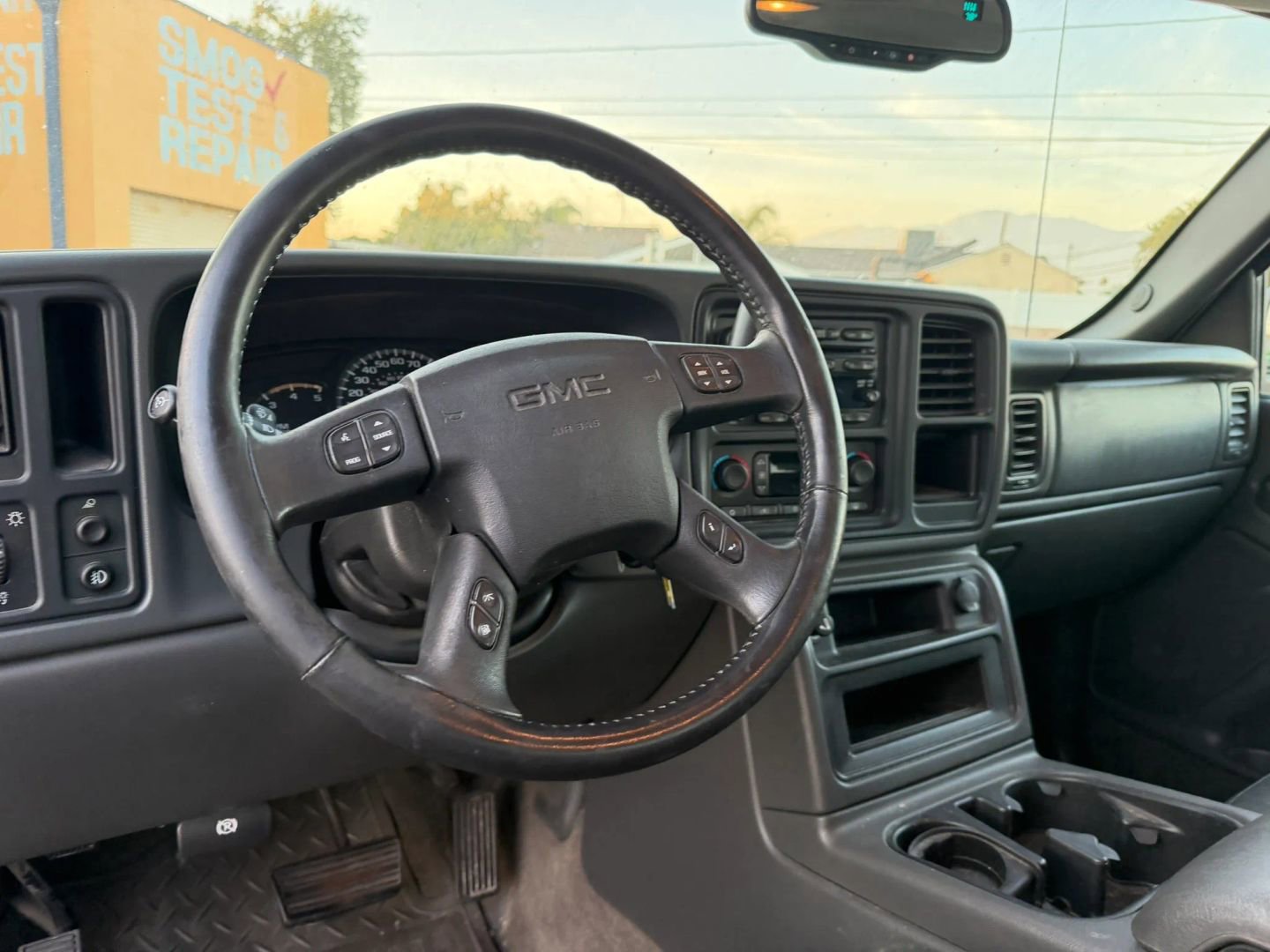 Used 2005 GMC Sierra 2500 SLT w/ Heavy-Duty Power Package RWD image 11