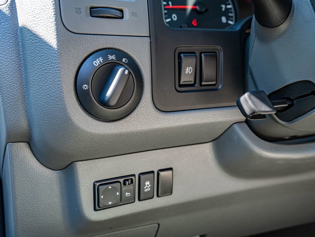 Used 2016 Nissan NV 3500 SL RWD image 16