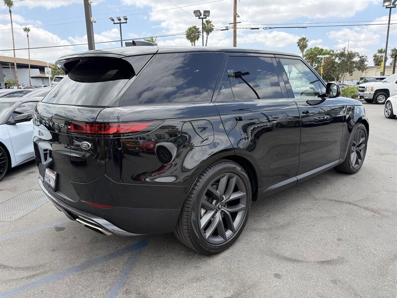 Used 2023 Land Rover Range Rover Sport SE AWD/4WD image 5