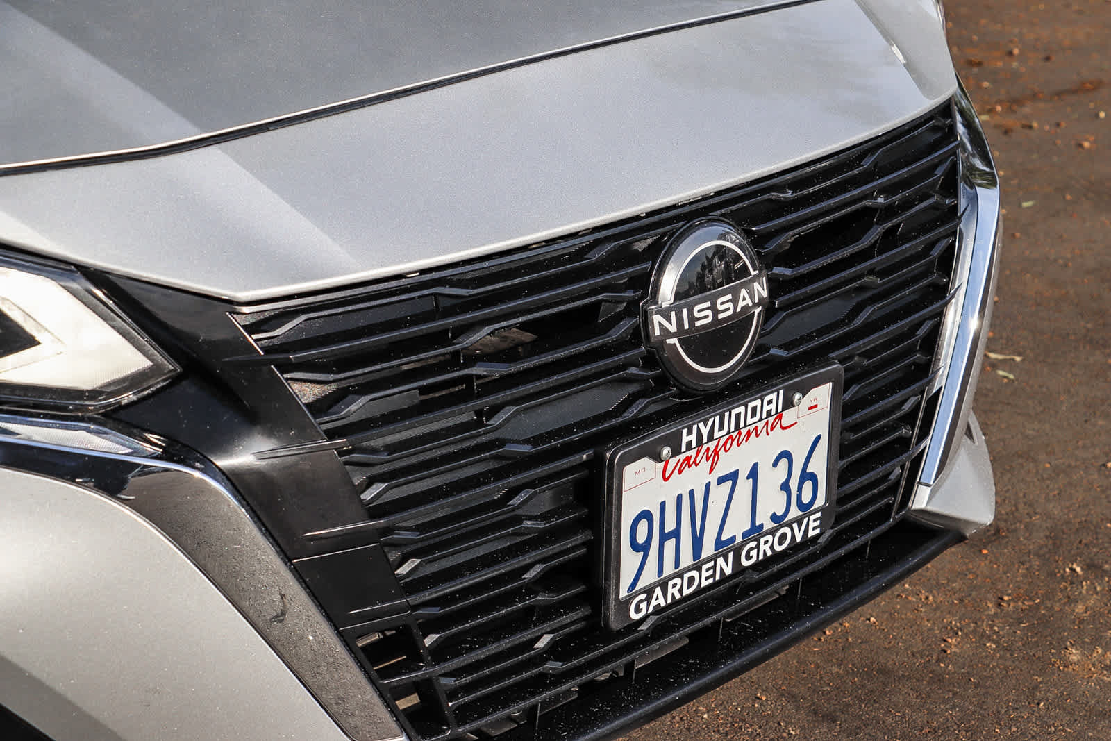 Used 2024 Nissan Altima 2.5 SV FWD image 5