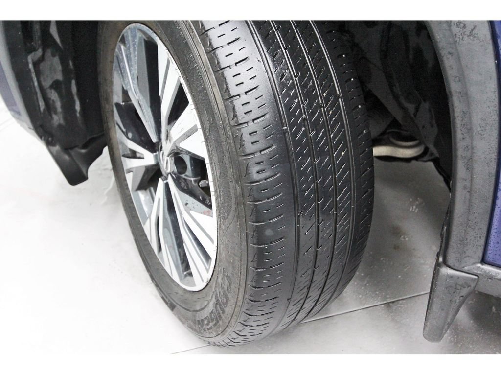 Used 2021 Nissan Rogue SV AWD/4WD image 7