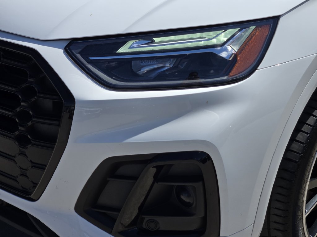 Certified 2023 Audi SQ5 Premium Plus w/ Premium Plus Package AWD/4WD image 11