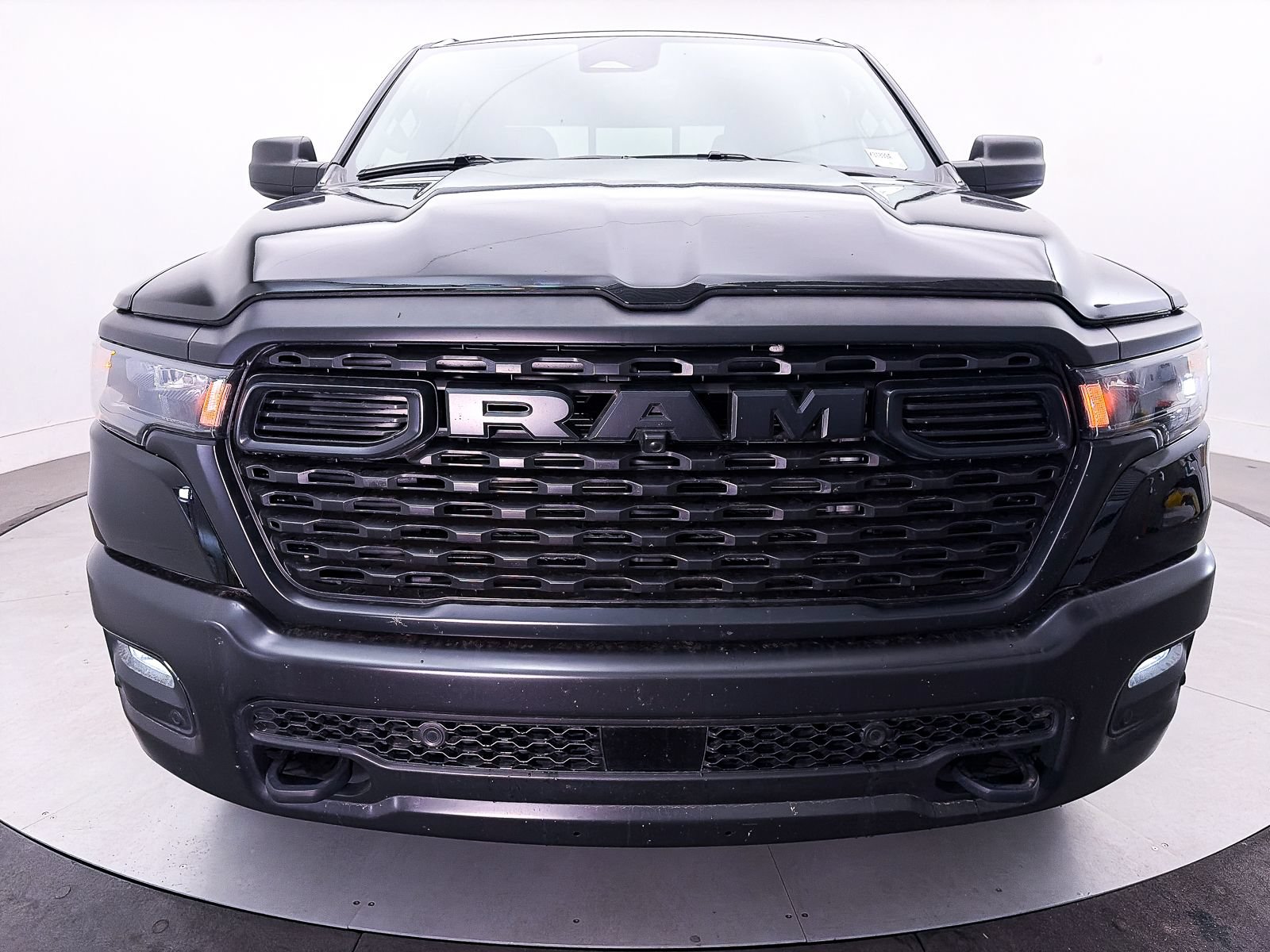 Used 2025 RAM 1500 Warlock AWD/4WD image 13