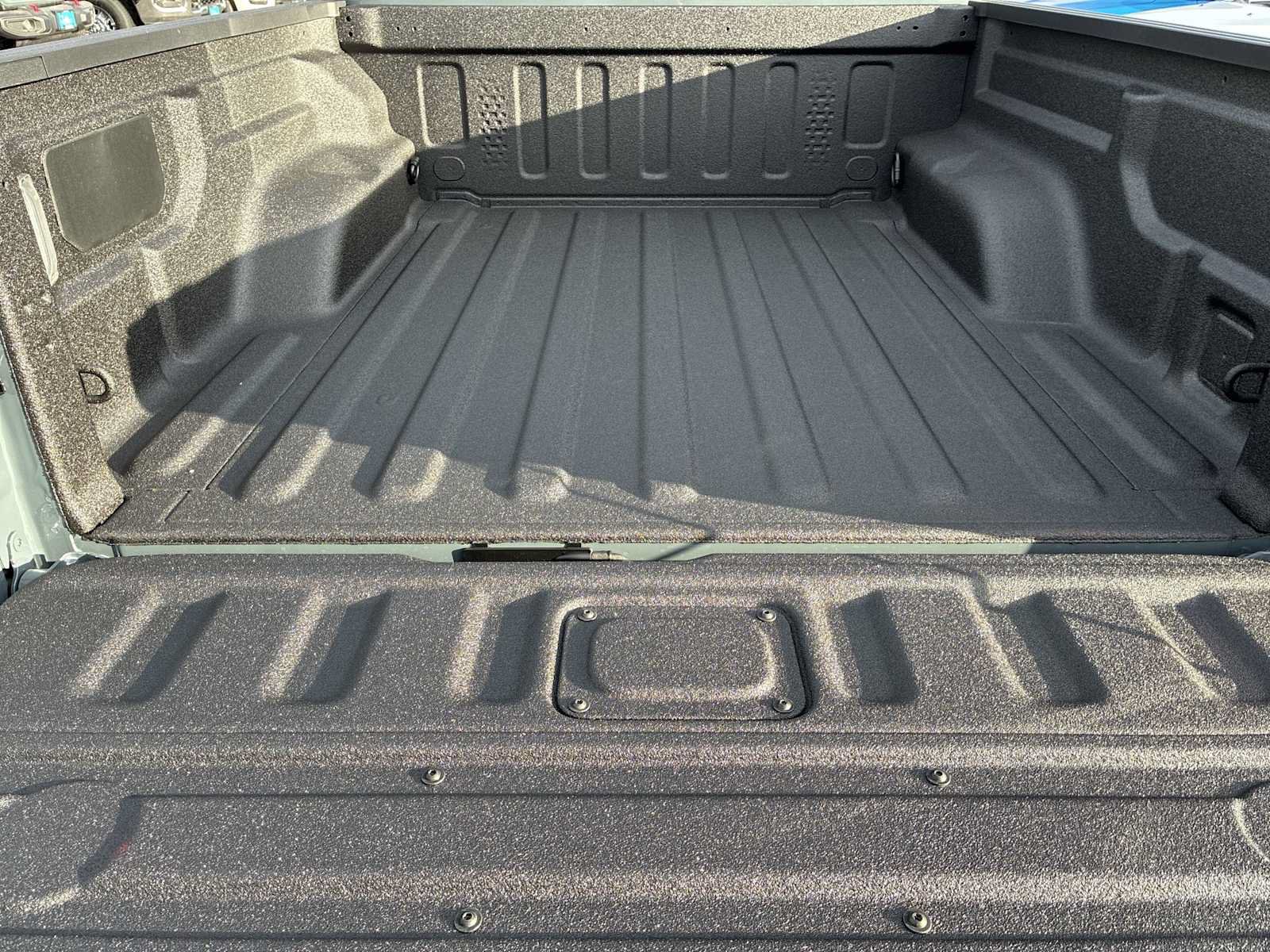 New 2026 Jeep Gladiator Mojave w/ Steel Bumper Group AWD/4WD image 21