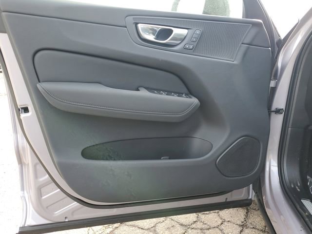 New 2026 Volvo XC60 B5 Plus w/ Protection Package Premier image 20