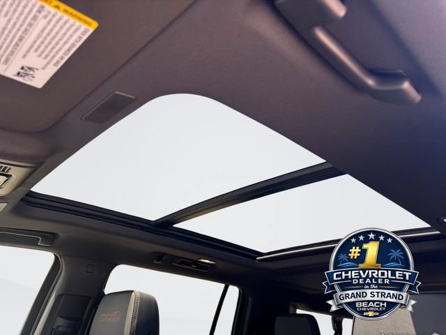 New 2026 Chevrolet Suburban High Country AWD/4WD image 23