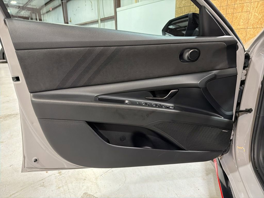 Used 2023 Hyundai Elantra N image 29