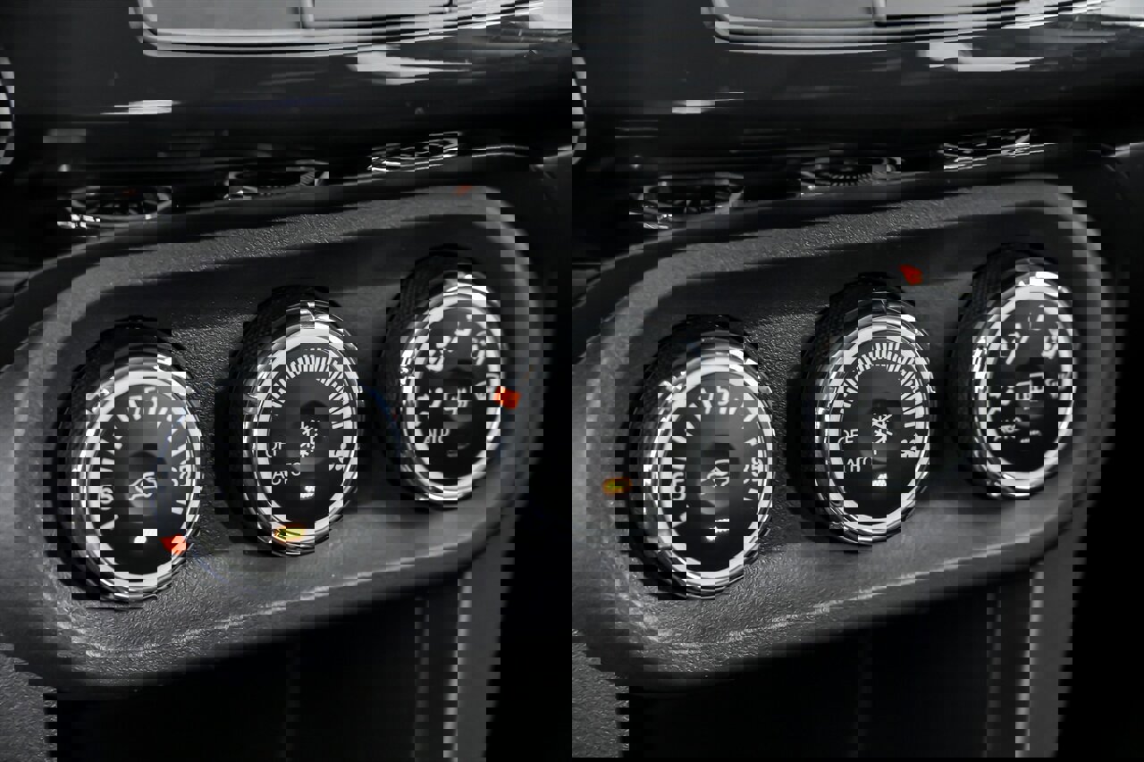 Used 2014 Mitsubishi Lancer Evolution GSR image 32