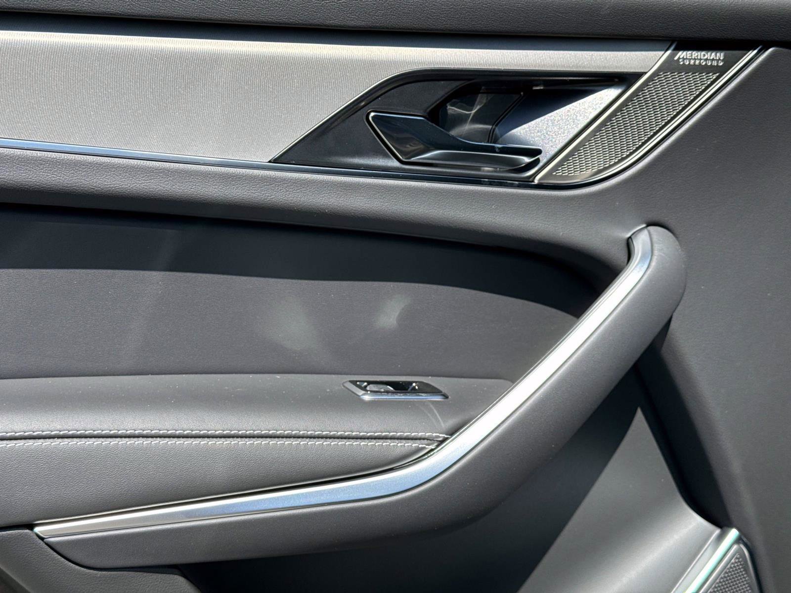 New 2026 Jaguar F-PACE R-Dynamic S image 12