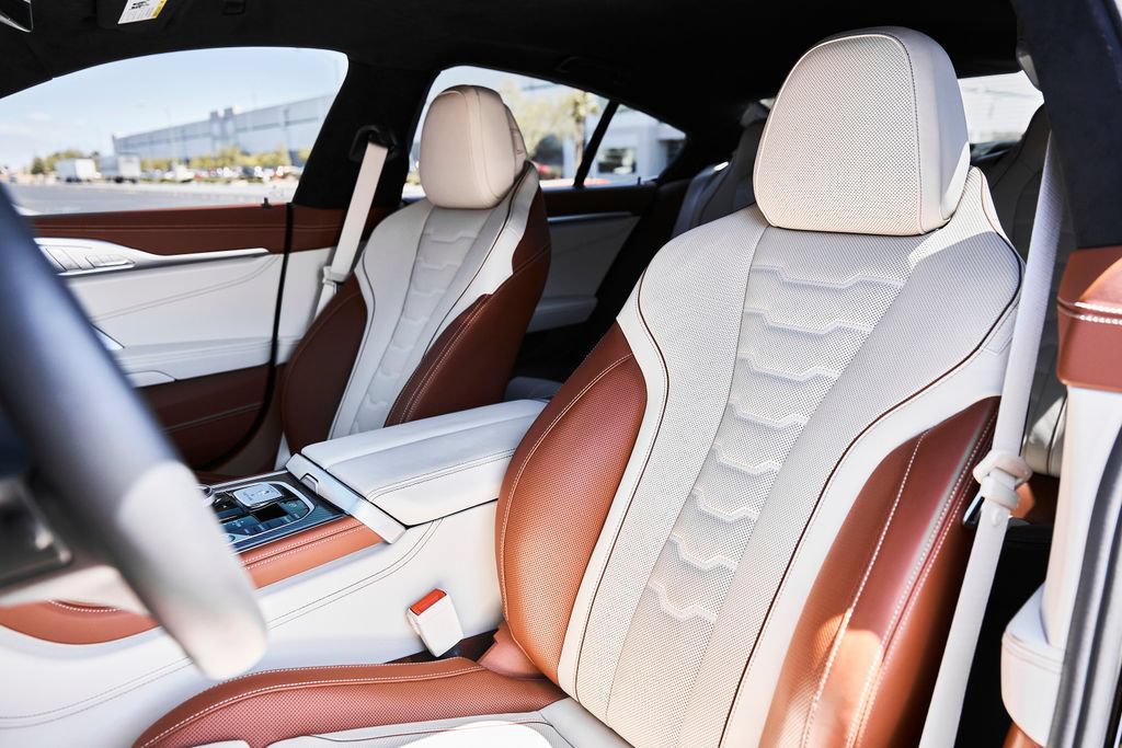 Used 2025 BMW ALPINA B8 xDrive Gran Coupe AWD/4WD image 52
