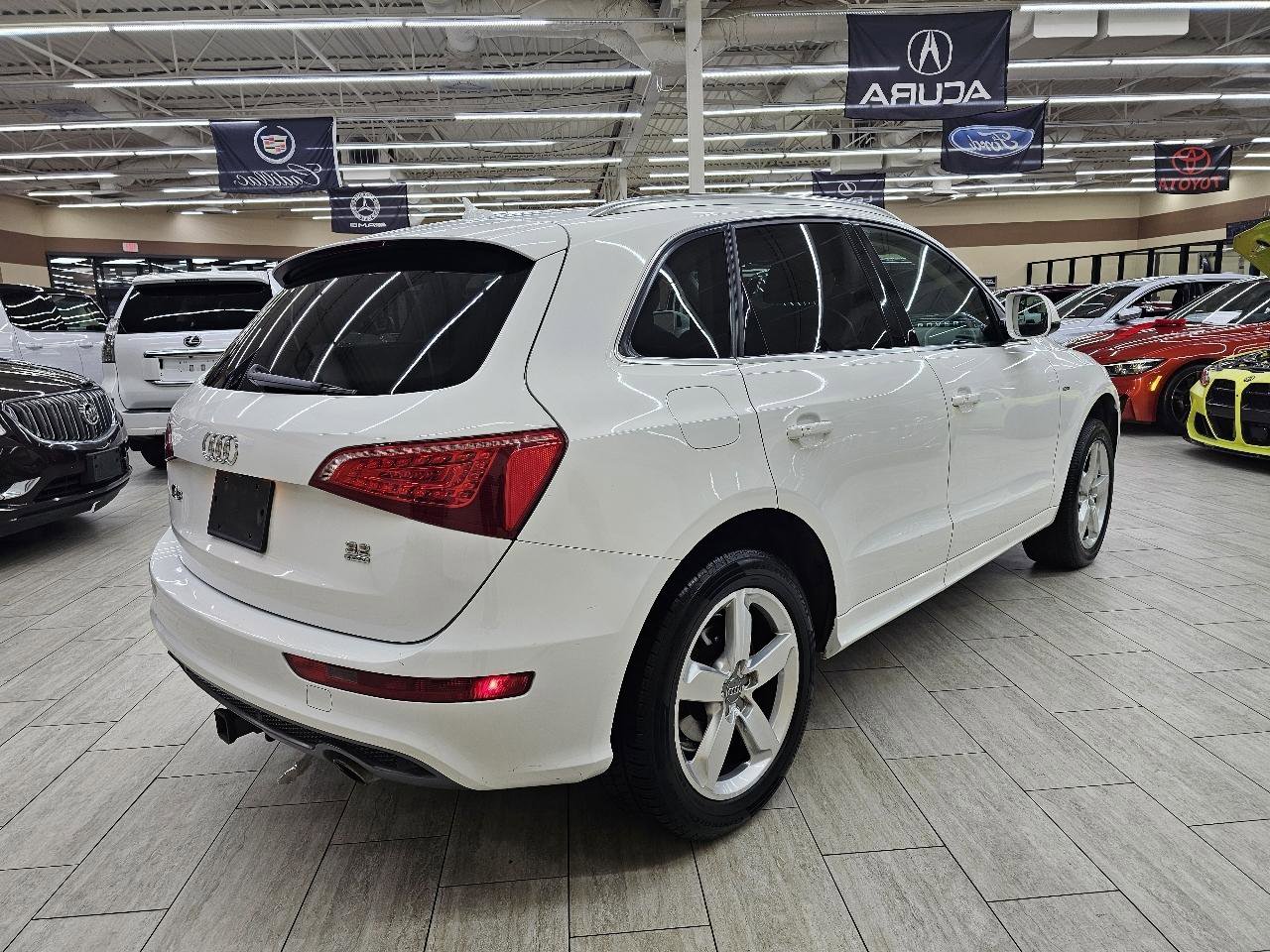 Used 2011 Audi Q5 3.2 Prestige image 5