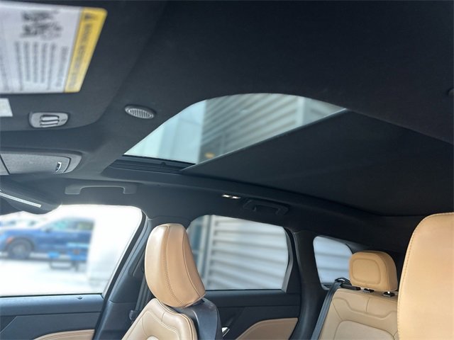 Used 2021 Lincoln Corsair Reserve w/ Elements Package image 23