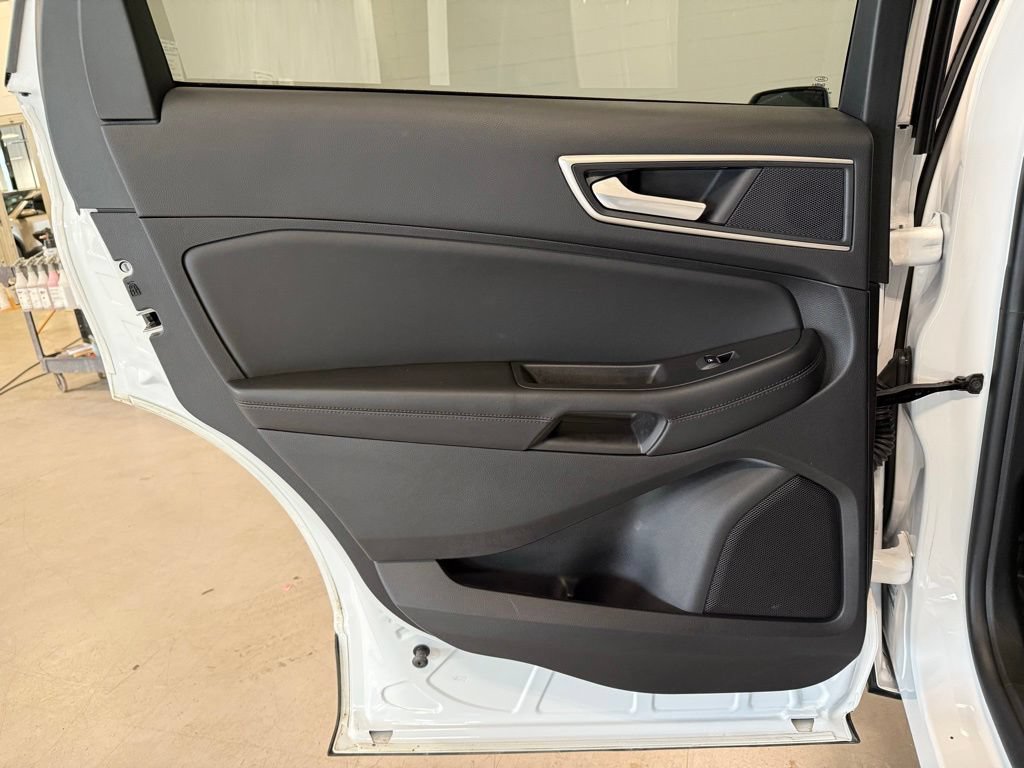Certified 2024 Ford Edge SEL w/ Convenience Package AWD/4WD image 17