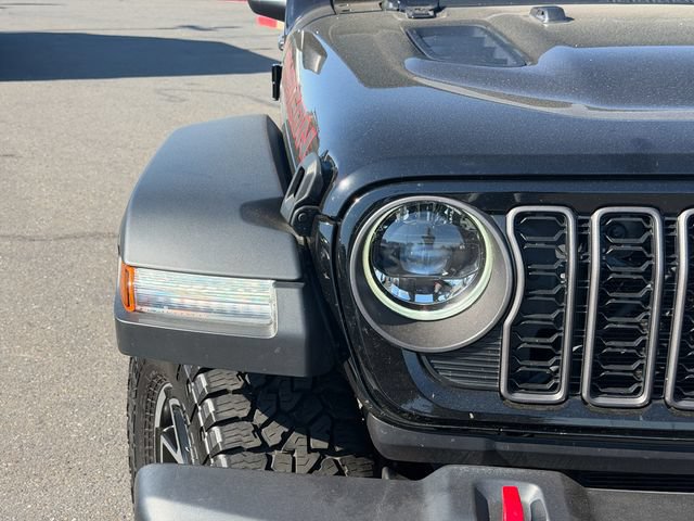 Used 2024 Jeep Gladiator Rubicon w/ Convenience Group AWD/4WD image 5