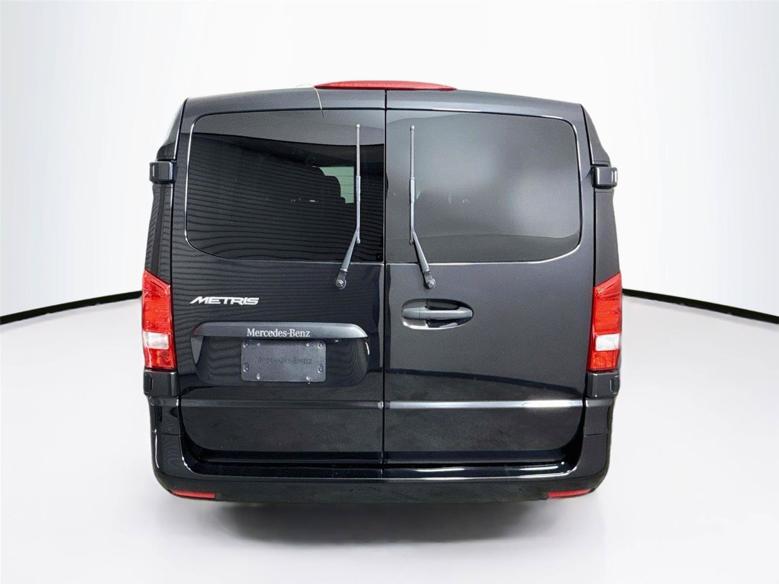 Used 2022 Mercedes-Benz Metris Passenger image 5