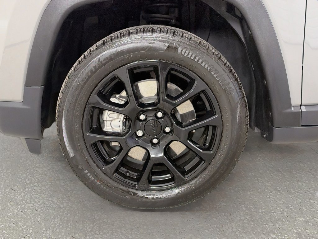 Used 2023 Jeep Compass Latitude AWD/4WD image 31
