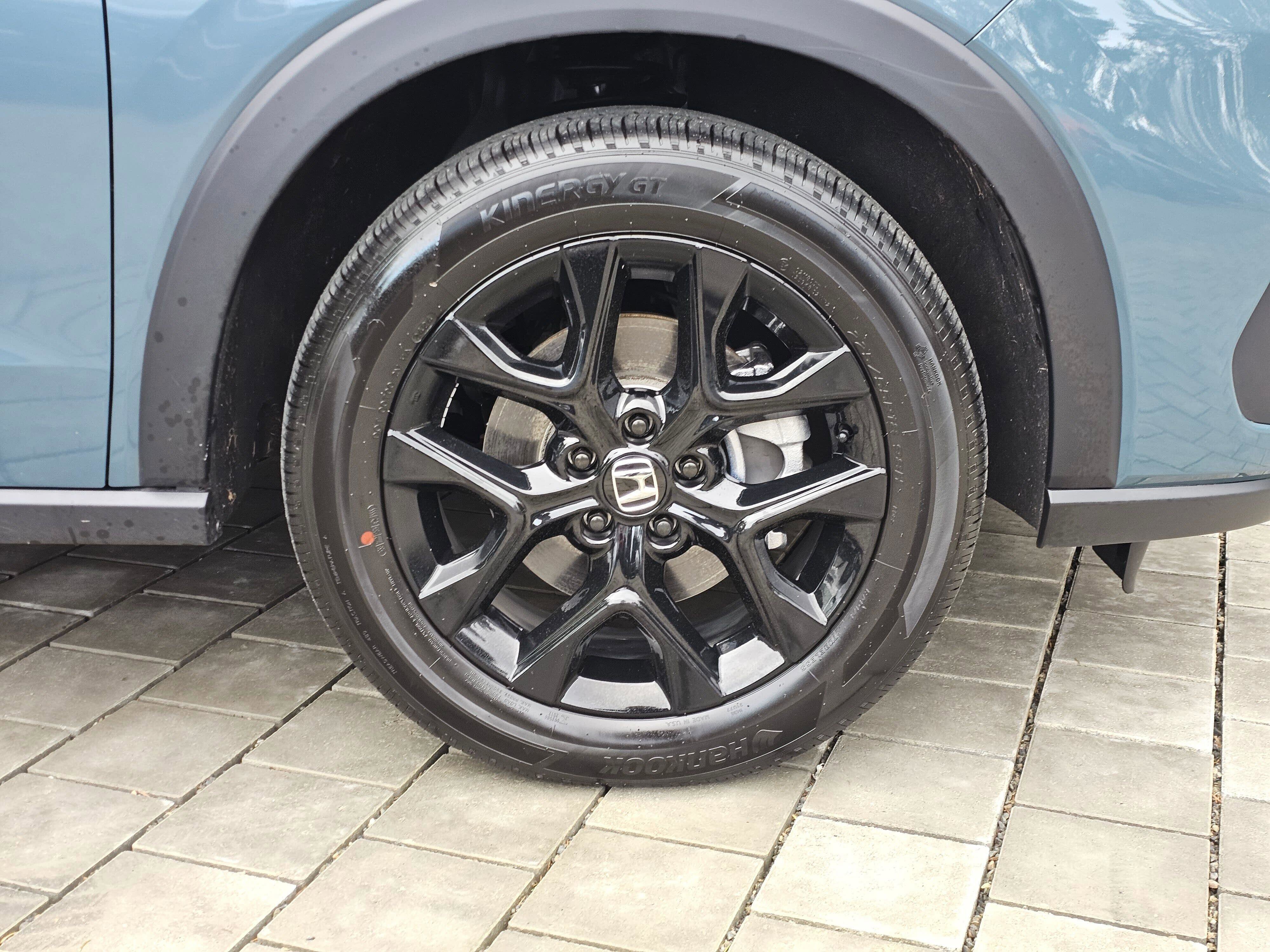 Certified 2025 Honda HR-V Sport image 9