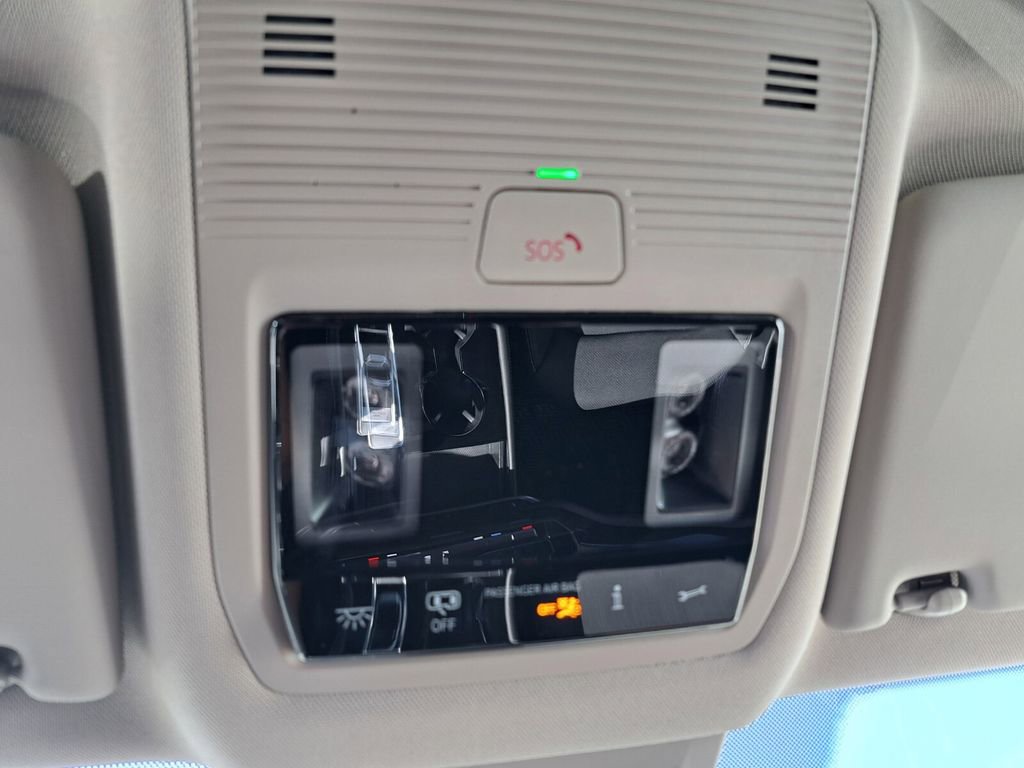 Used 2026 Volkswagen Atlas SE image 17