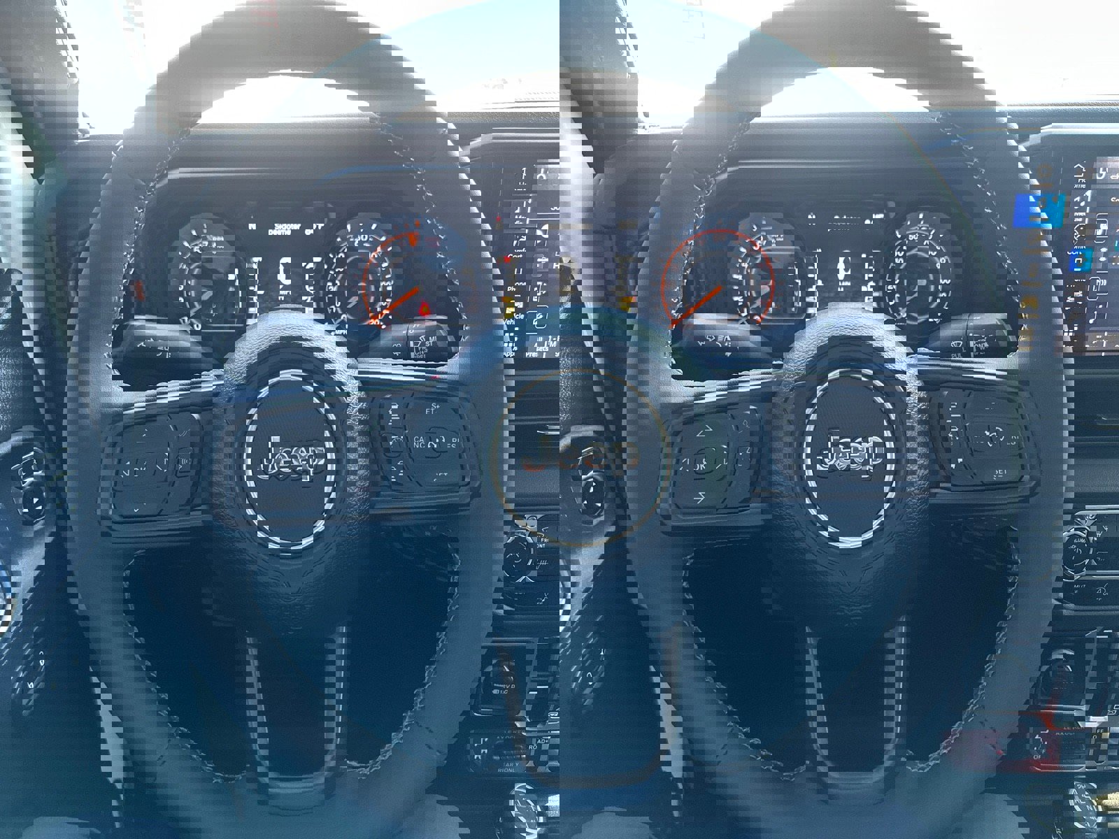 Used 2025 Jeep Gladiator Mojave w/ Convenience Group image 23