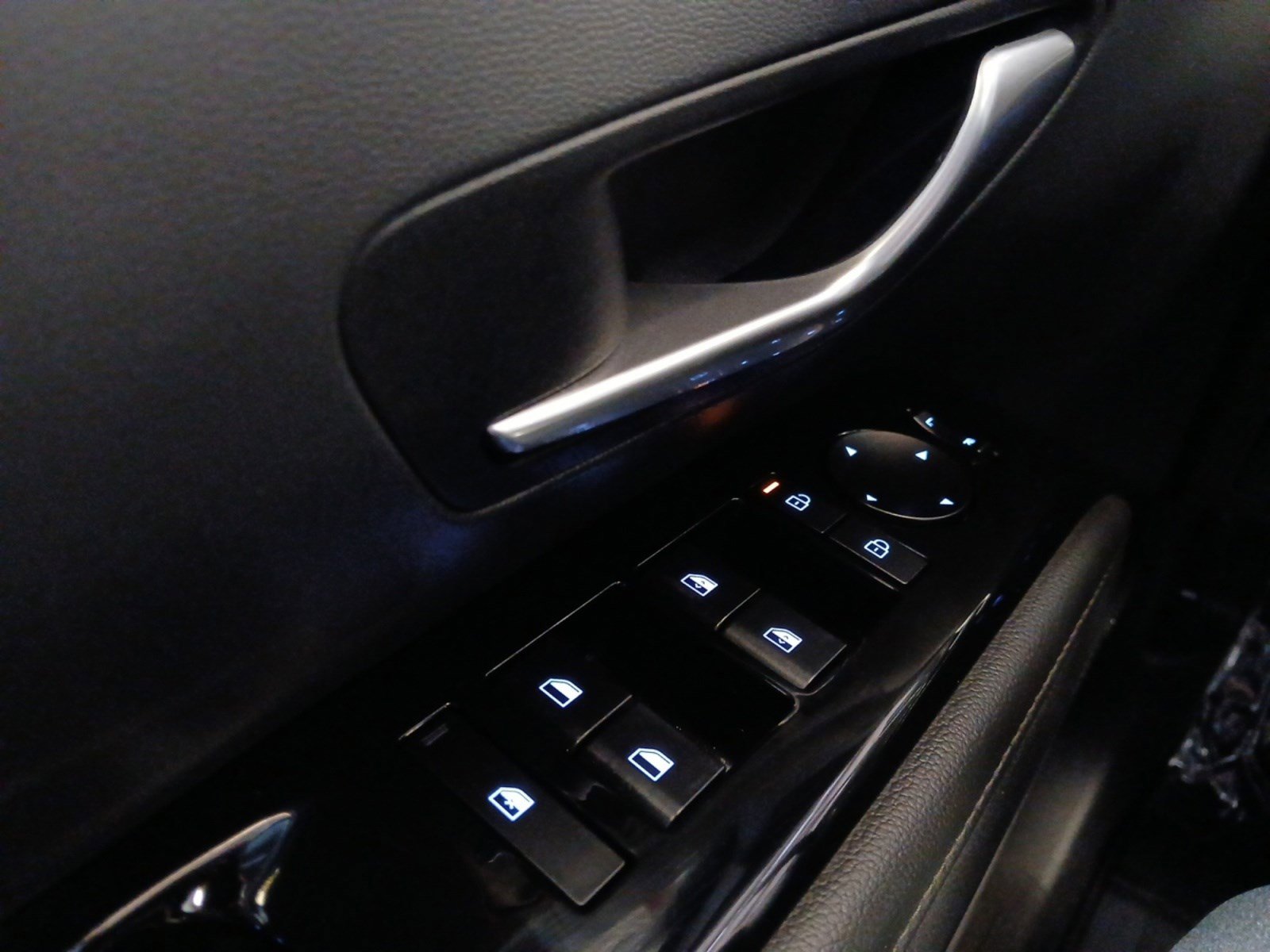 Certified 2025 Hyundai Tucson Limited image 37