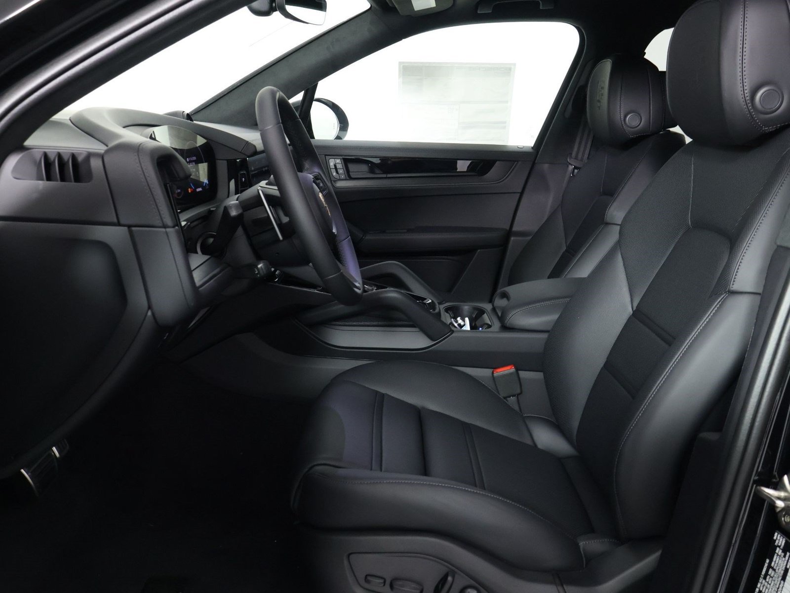 New 2026 Porsche Cayenne GTS AWD/4WD image 5