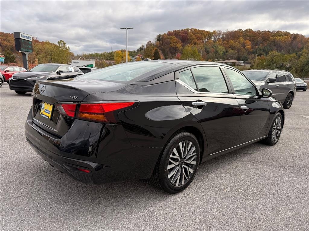 Used 2023 Nissan Altima 2.5 SV image 10